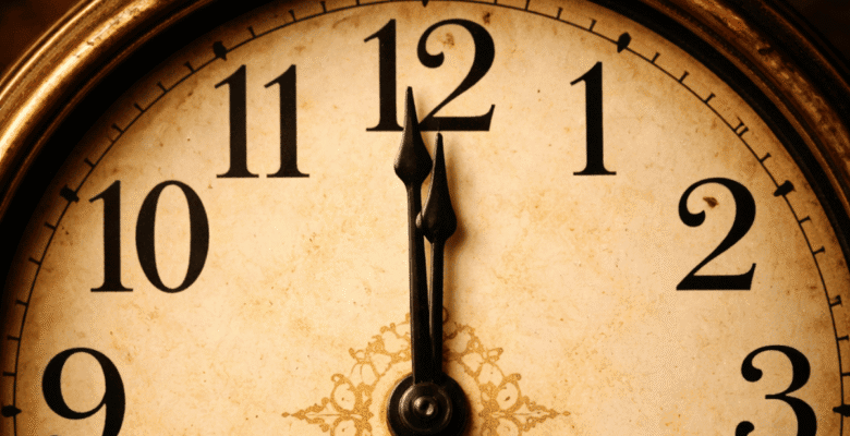 Retro clock at 11.59.